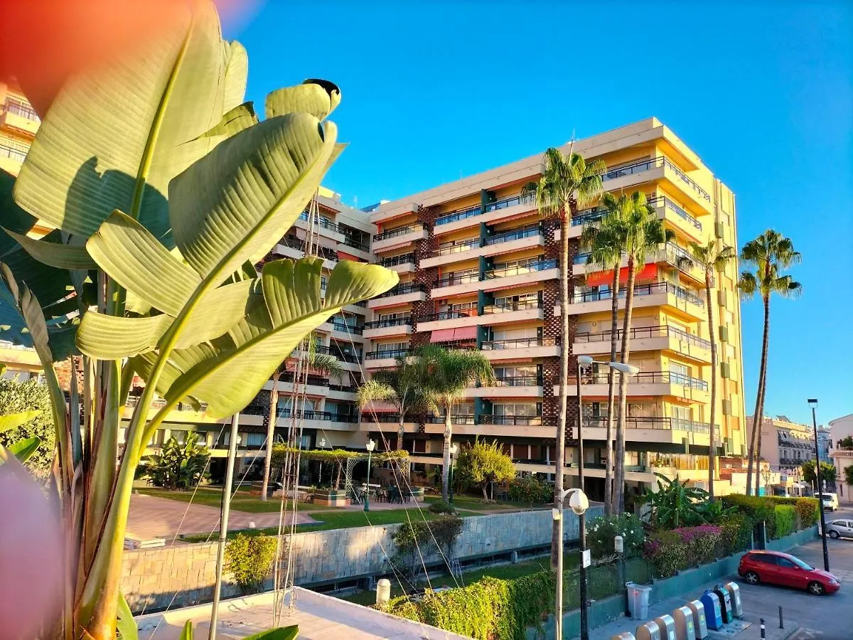 Apartamento 1ª Linea Playa Garaje Piscinas Terraza Torremolinos Apartment